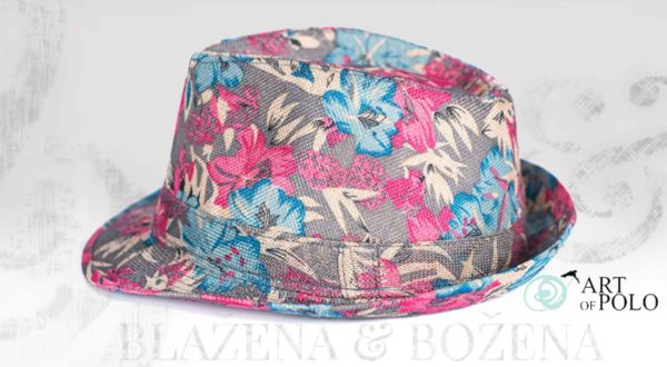 Barevný klobouk se vzorem Hawaj